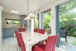 House | Dining - Superb Villa in the Woods of Gaasterland With Wifi and Fireplace (Oudemirdum)