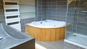 Bathtub