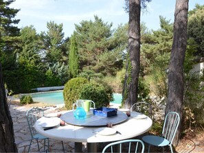 House | Balcony - Pretty Holiday Home in Tourtour France Near Lake St. Croix (Tourtour)