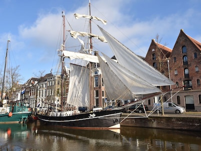Comfortable Boat in Groningen With Barbecue
