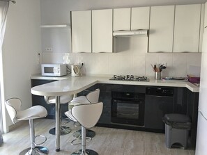 Private kitchen - Villa in Montauroux With Pool and Hill Views (Montauroux)