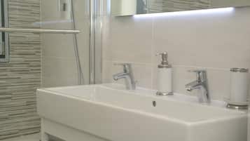Villa | Bathroom