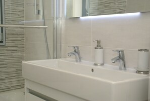Villa | Bathroom - Villa in Vidauban With Private Pool (Vidauban)