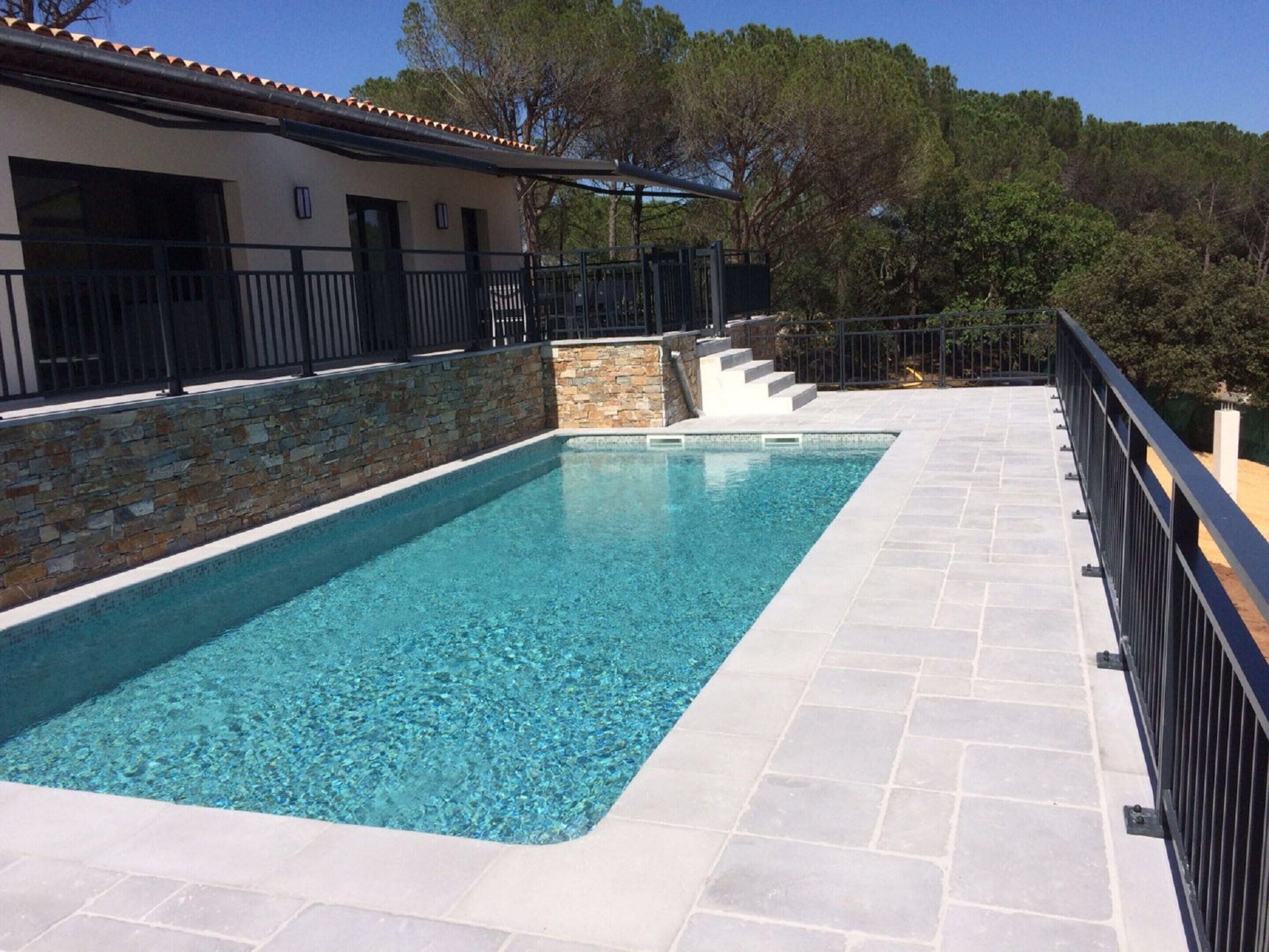 Villa | Piscine | Piscine intérieure, piscine extérieure