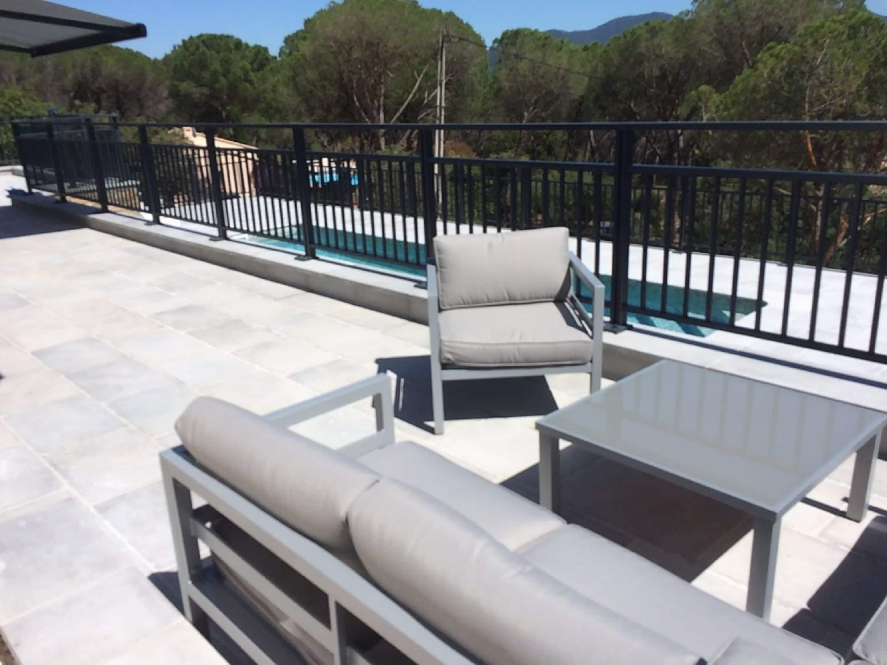 Villa | Balcony