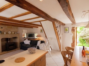Cottage | Living room - Peaceful Stay With Pool (Badefols-d'Ans)
