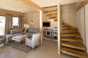 Living area - Lovely Chalet With Whirlpool (Murau)