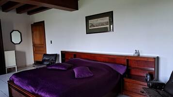 House | 3 bedrooms, individually furnished