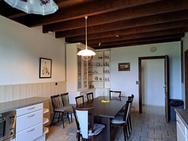 House | Private kitchen - Comfortable Holiday Home With Spacious Garden (Vieure)