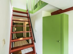 2 bedrooms, individually furnished, bed sheets - Quaint Holiday Home in Warffum With Garden (Warffum)