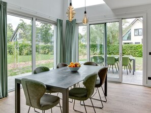Dining - Bungalow in Texel Near National Park Dunes (De Koog)