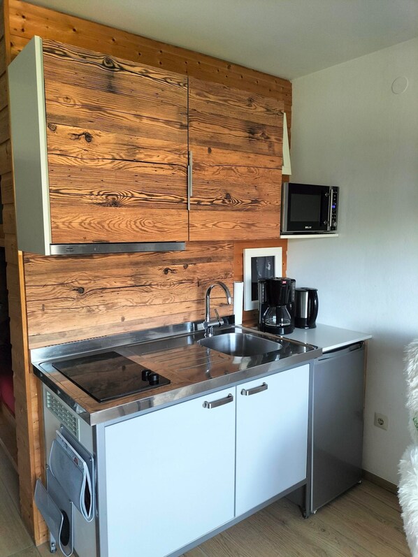 Private kitchen - Cozy Apartment near Ski Area in Maria Alm (Maria Alm am Steinernen Meer)
