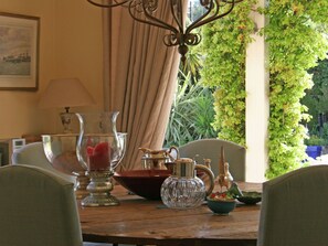 Dining - Splendid Villa in Mougins With Jacuzzi & Pool (Mougins)