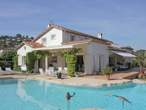 Splendid Villa in Mougins With Jacuzzi & Pool