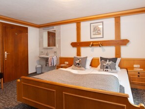 House | 4 bedrooms, individually furnished - Apartment Near the ski Area in Kappl (Kappl)
