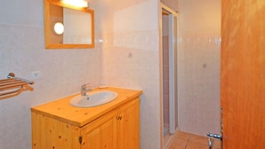 Chalet | Kamar mandi