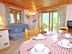 Chalet | Living room - Comfy Chalet in Champagny-en-vanoise Near Ski Area (Champagny-en-Vanoise)