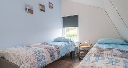 Cosy Holiday Home in South Holland by the Forest