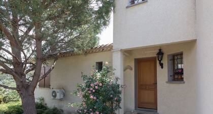 Lively Villa in Félines-minervois With Pool