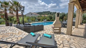 Villa | Balcón