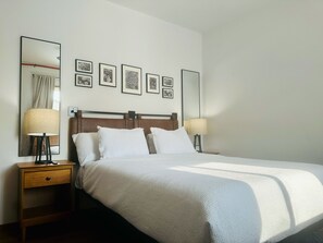 Traditional Apartment | In-room safe, individually decorated, individually furnished