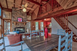 Dining - The Innisfree Escape by Innsbrook Vacations! (Innsbrook)