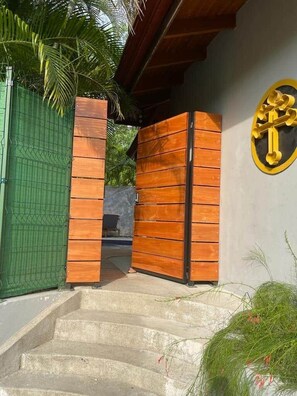 Exterior detail - Robins Nest,  Walk to Surfing Beach (Nosara)
