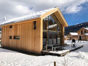 Chalet | Exterior - Welcoming Chalet With Whirlpool (Sankt Georgen am Kreischberg)