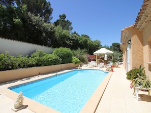 Outdoor pool - Cozy Holiday Home at Roquebrune-sur-argens With Pool (Roquebrune-sur-Argens)