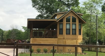 Beautiful Tiny Home / 25 Marlene
