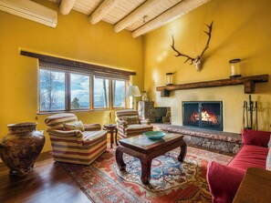 Smart TV, fireplace - Ponderosa Estate | Secluded Luxury (Santa Fe)