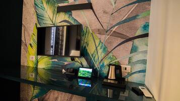 Habitación Confort | Camas con efecto memoria, minibar y caja de seguridad en la habitación