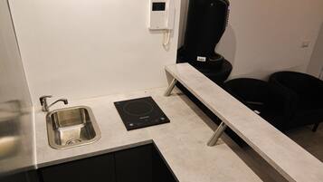 Free daily cooked-to-order breakfast