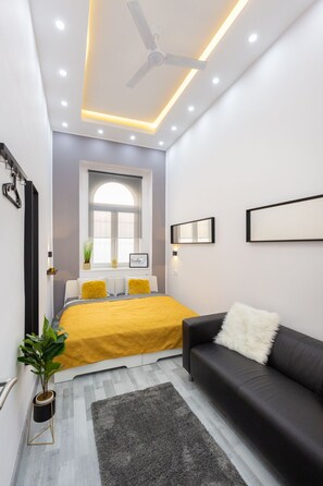 4 soverom, safe på rommet, strykejern/-brett og wi-fi (inkludert)