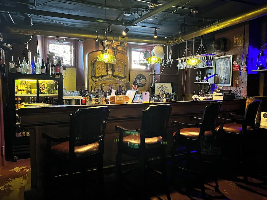 Bar (in der Unterkunft)