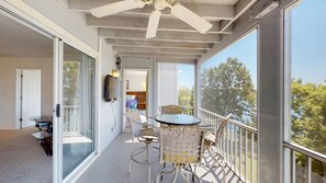 Dining - Regatta Bay 320 - Park-like setting in Regatta Bay (Village of Four Seasons)