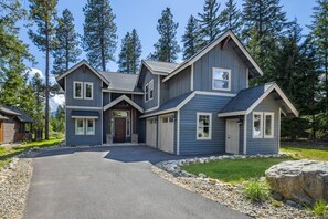 Exterior - Family Fun, Hot Tub, Suncadia Pool Access (Cle Elum)