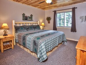 4 bedrooms, iron/ironing board, free WiFi, bed sheets