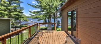 Nature's Edge: Lakefront Home - WiFi, Free Firewood, Generator, No Cleaning Fee!