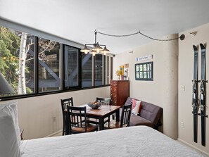 1 quarto, ferros/tábuas de passar roupa, Wi-Fi de cortesia