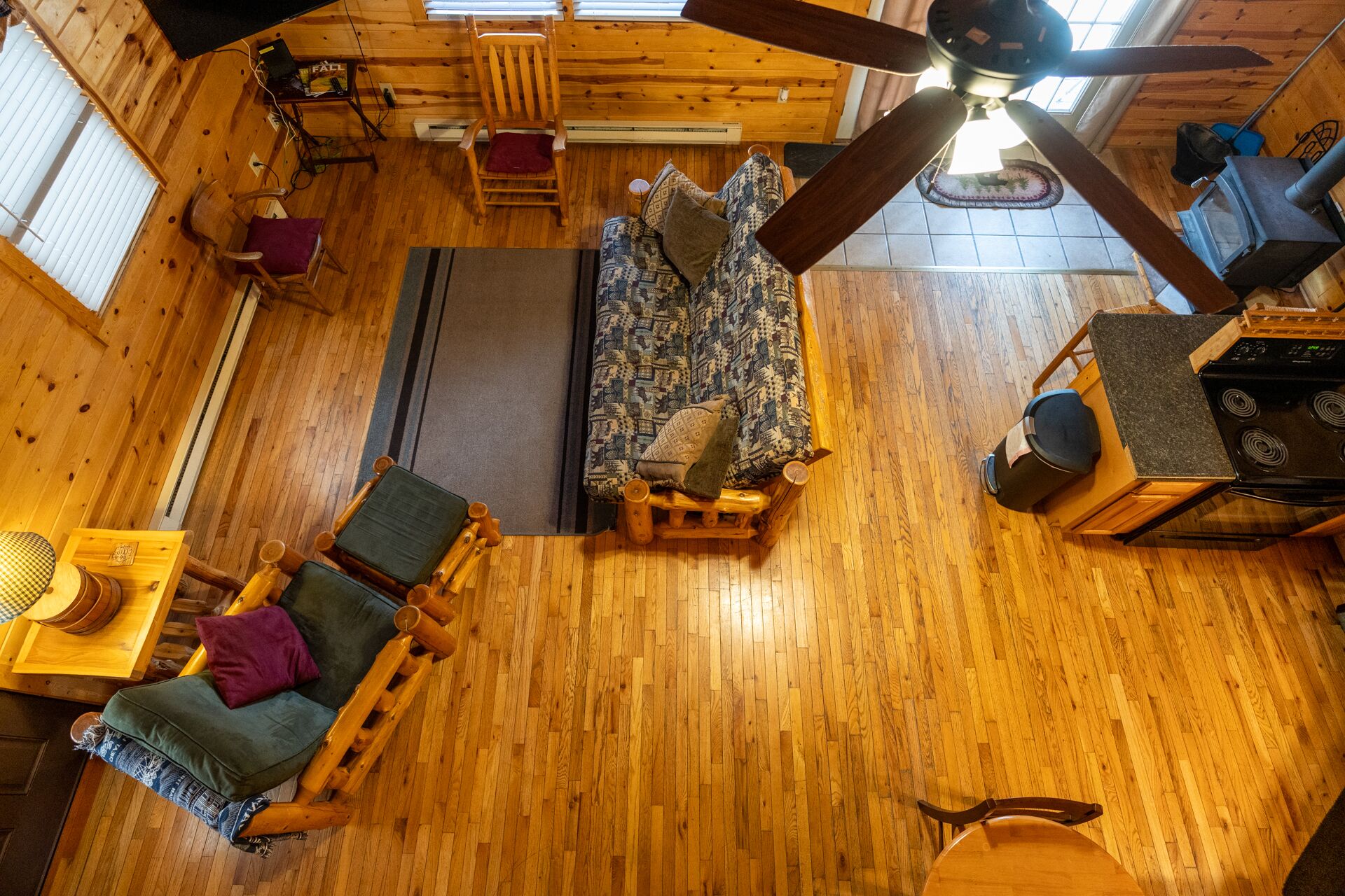 智能电视、壁炉