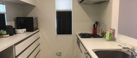 3 Bedroom & 1 Tatami Room House | Private kitchenette | Coffee/tea maker, electric kettle, toaster, cookware/dishes/utensils