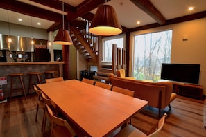 3 Bedroom Chalet | Living area | Flat-screen TV