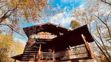 3 Bedroom Chalet | Terrace/patio