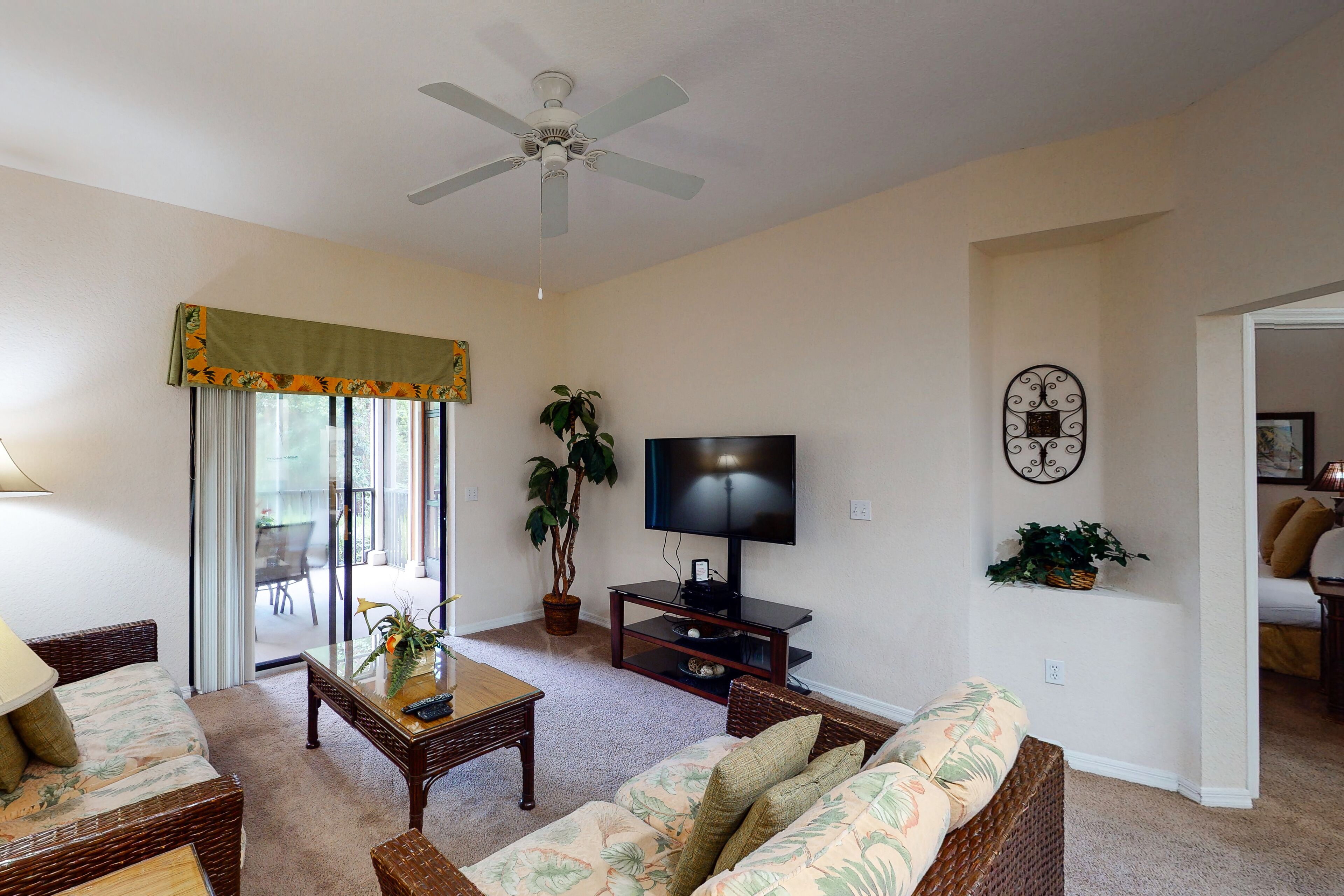 1st floor condo w/ patio, shared pools, gym, limited-mobility access, sauna