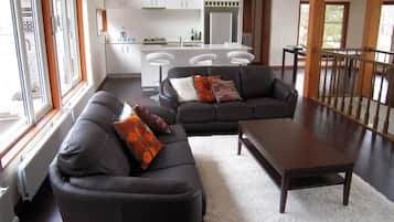 4 Bedroom Chalet | Living area