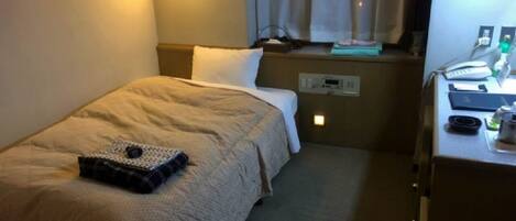 1 bedroom, desk, free WiFi, bed sheets