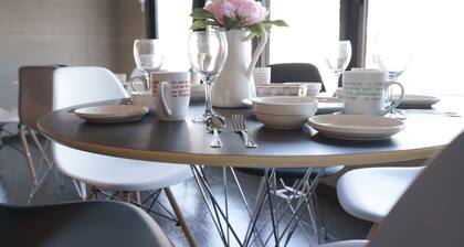 Maximum size of Hakata Maximum 18 people Re - 201 / Fukuoka Fukuoka