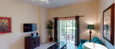 Televisión, reproductor de DVD, futbolito y tenis de mesa