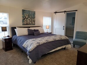 3 bedrooms, iron/ironing board, WiFi, bed sheets